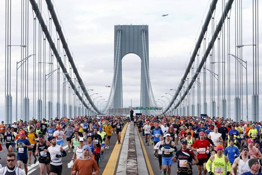 Sono circa 45mila, tra atleti veri e propri e semplici appassionati, gli iscritti alla Maratona di New York 2013, che torna dopo un anno di sosta forzata  a causa dell’uragano Sandy, che provoc centinaia di morti nella East Coast.